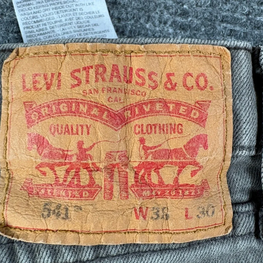 Levis 541 Athletic Taper Jeans Mens 38x30 Gray Acid Wash Denim Pants CW-0317